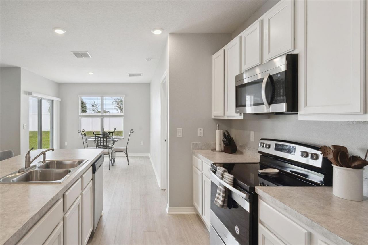 1869 Sunset Ridge Drive, Mascotte, FL 34753 Photo