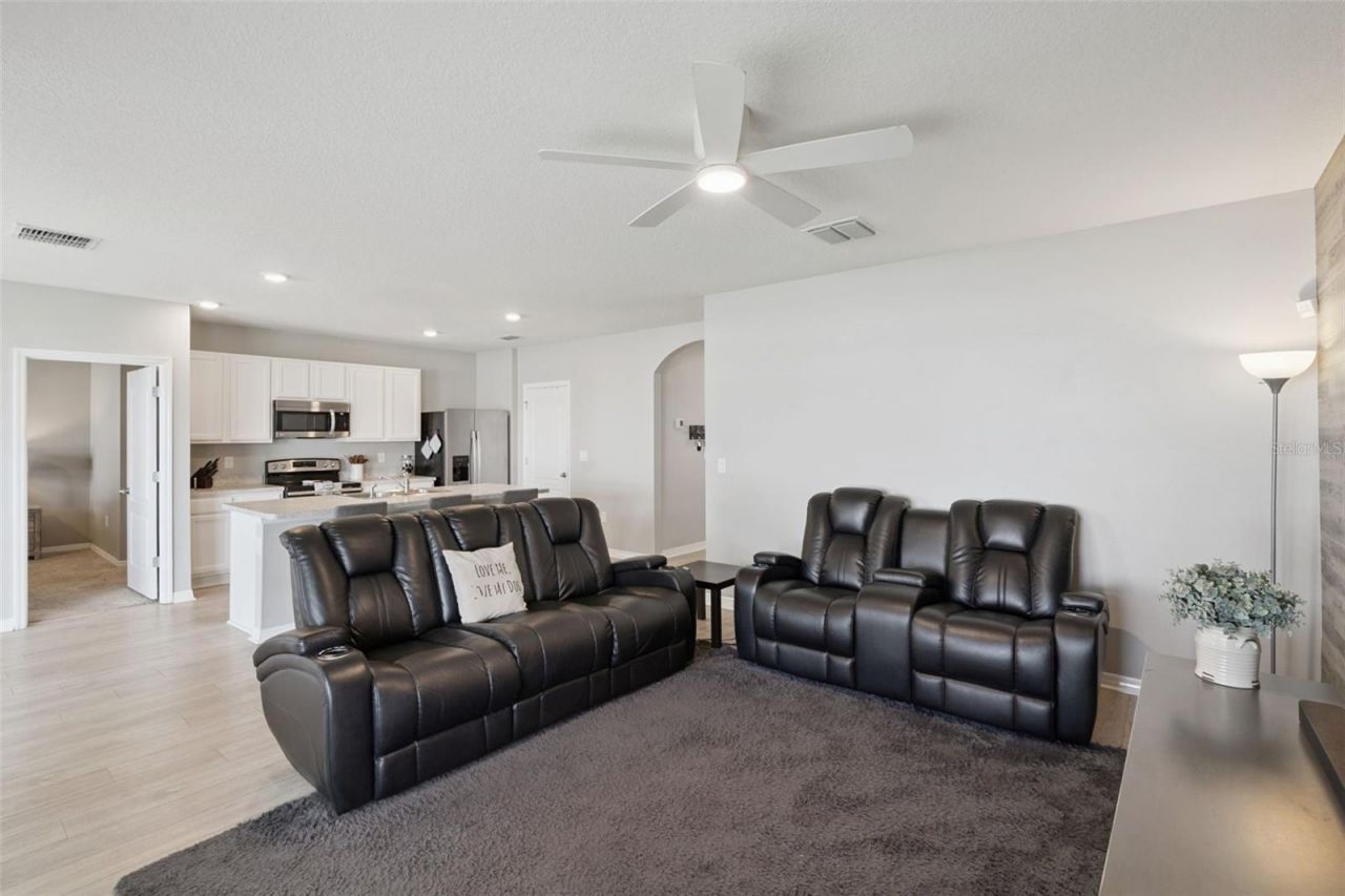 1869 Sunset Ridge Drive, Mascotte, FL 34753 Photo