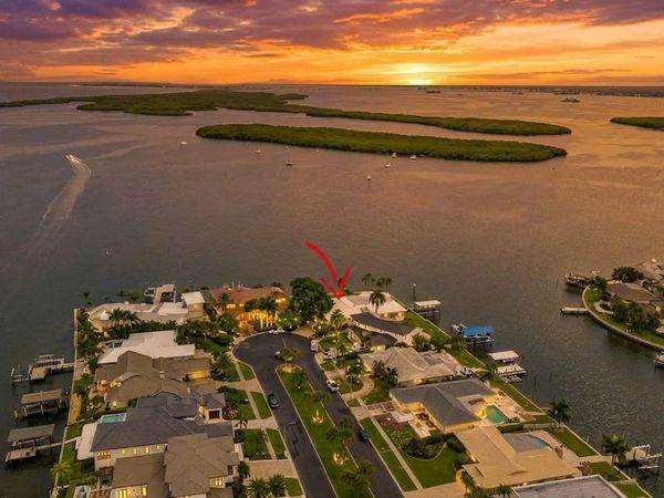 891 ISLAND WAY, CLEARWATER BEACH, FL 33767