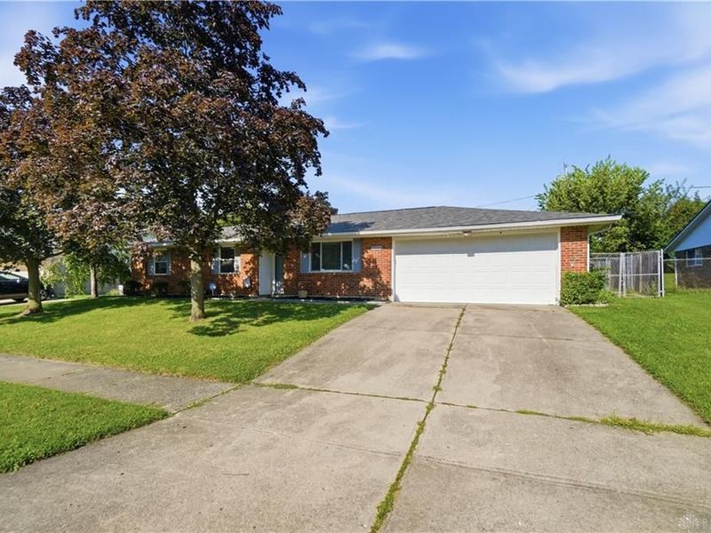 7315 Colegrove Drive, Huber Heights, OH 45424 Photo 1