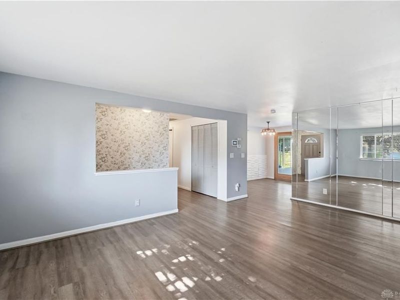 7315 Colegrove Drive, Huber Heights, OH 45424 Photo 11