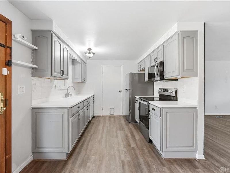 7315 Colegrove Drive, Huber Heights, OH 45424 Photo 17