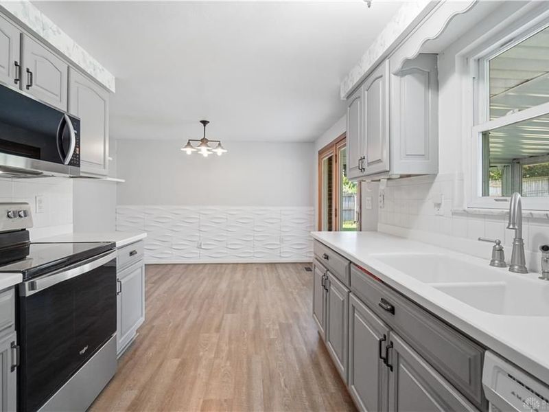 7315 Colegrove Drive, Huber Heights, OH 45424 Photo 22