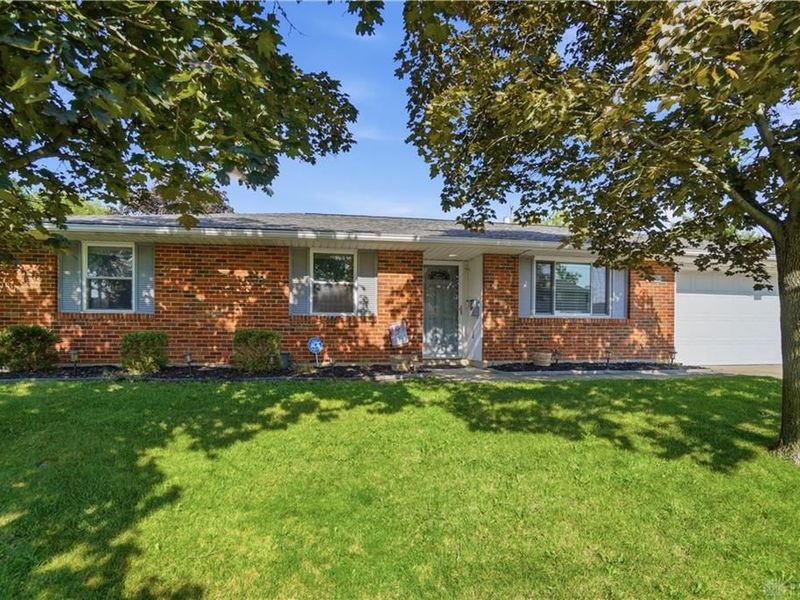 7315 Colegrove Drive, Huber Heights, OH 45424 Photo 3