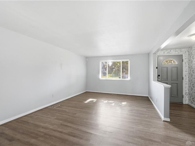 7315 Colegrove Drive, Huber Heights, OH 45424 Photo 9