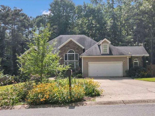 59 Rocky Circle NE, White, GA 30184