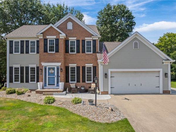1718 Cornerstone Street SW, Hartville, OH 44632