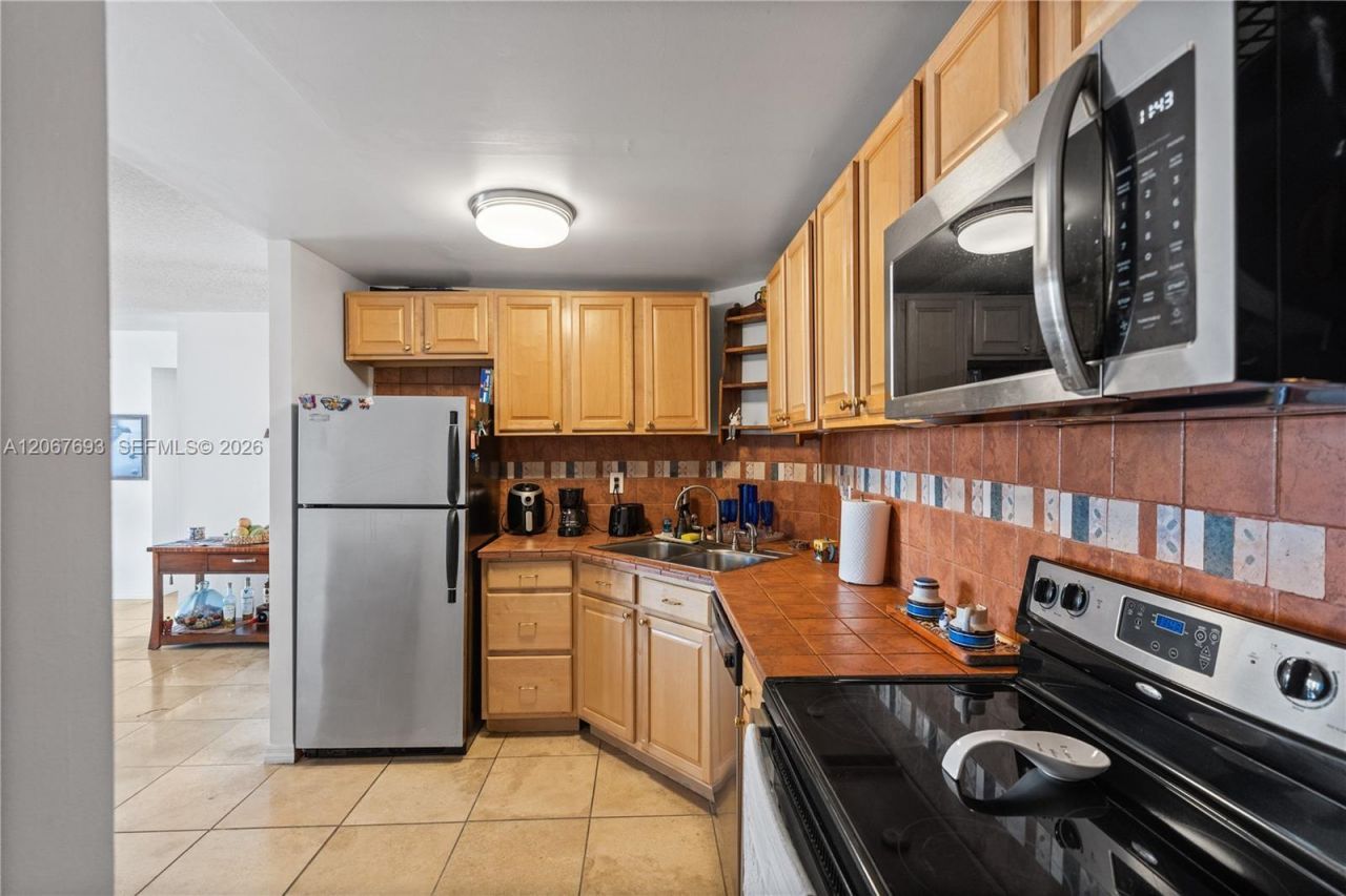 100 Golden Isles Dr , Unit 1109, Hallandale Beach, FL 33009 Photo