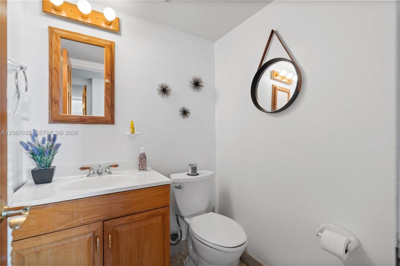 100 Golden Isles Dr , Unit 1109, Hallandale Beach, FL 33009 Photo