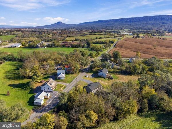 303 E OLD CROSS ROAD, NEW MARKET, VA 22844