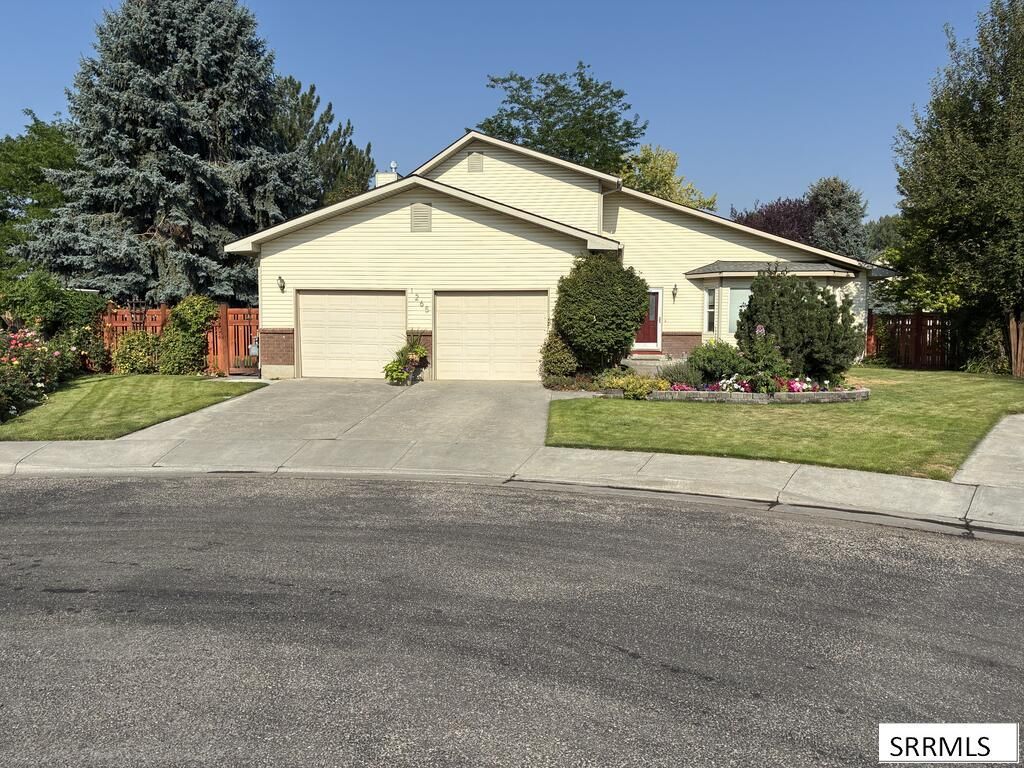 1265 Tipperary Court, Idaho Falls, ID 83404 Main Photo