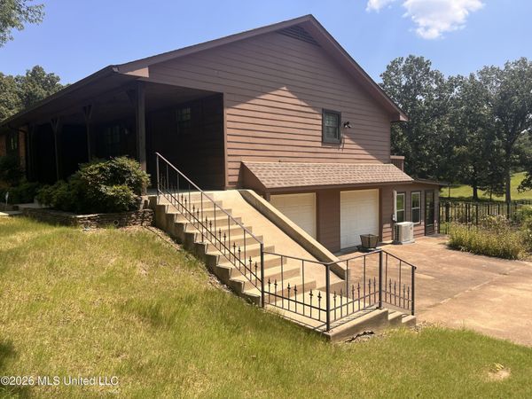 321 Odom Road, Hernando, MS 38632