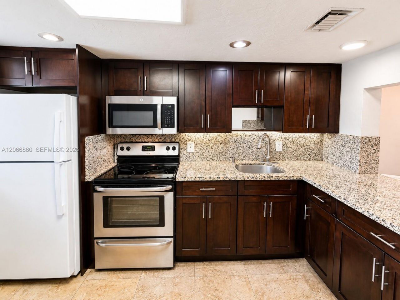 1720 W 75th St, Hialeah, FL 33014 Photo