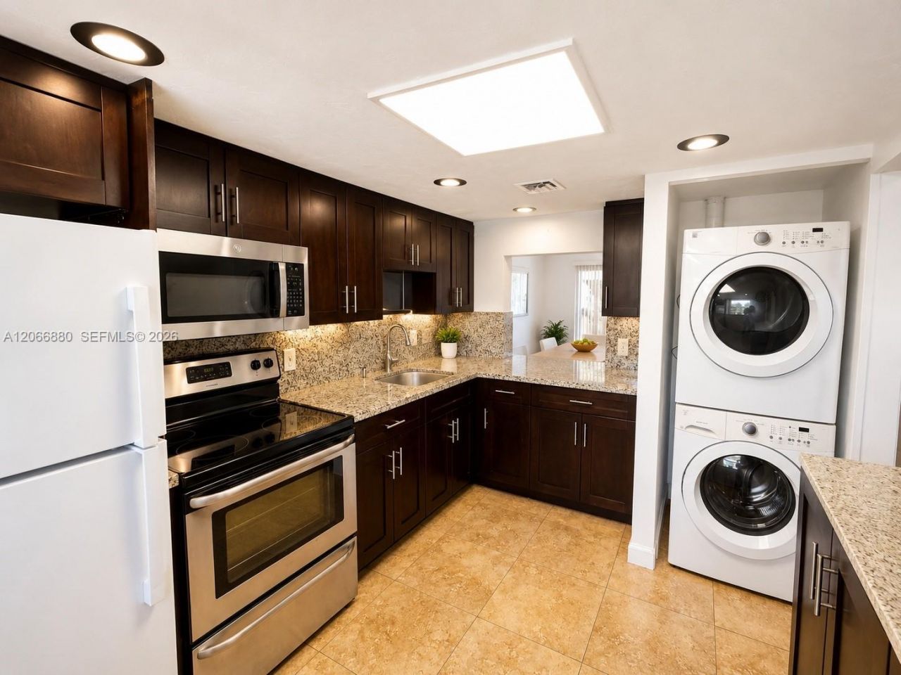 1720 W 75th St, Hialeah, FL 33014 Photo