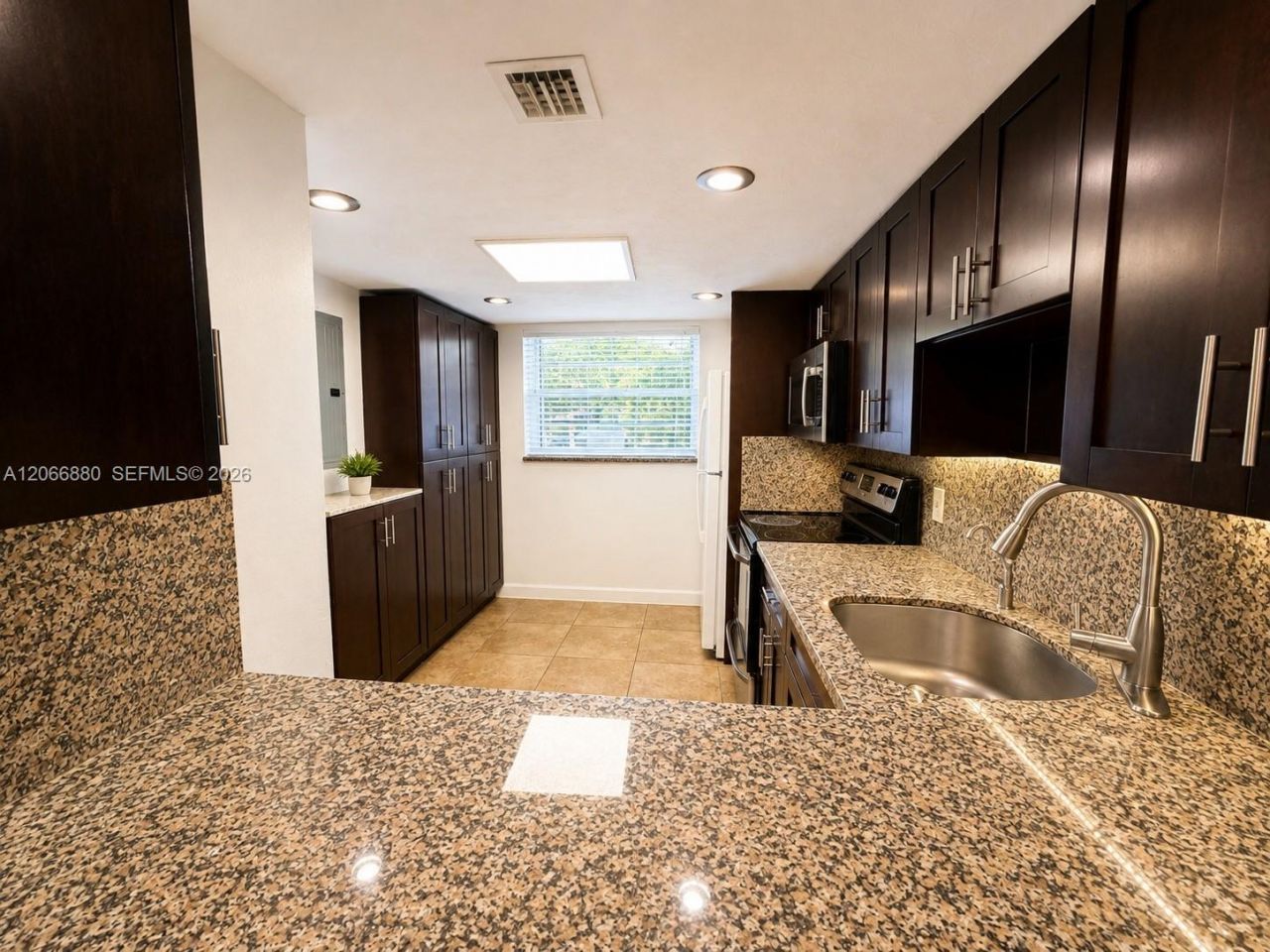 1720 W 75th St, Hialeah, FL 33014 Photo
