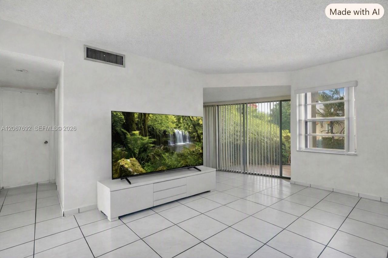 9370 W Flagler St , Unit 209A, Miami, FL 33174 Photo