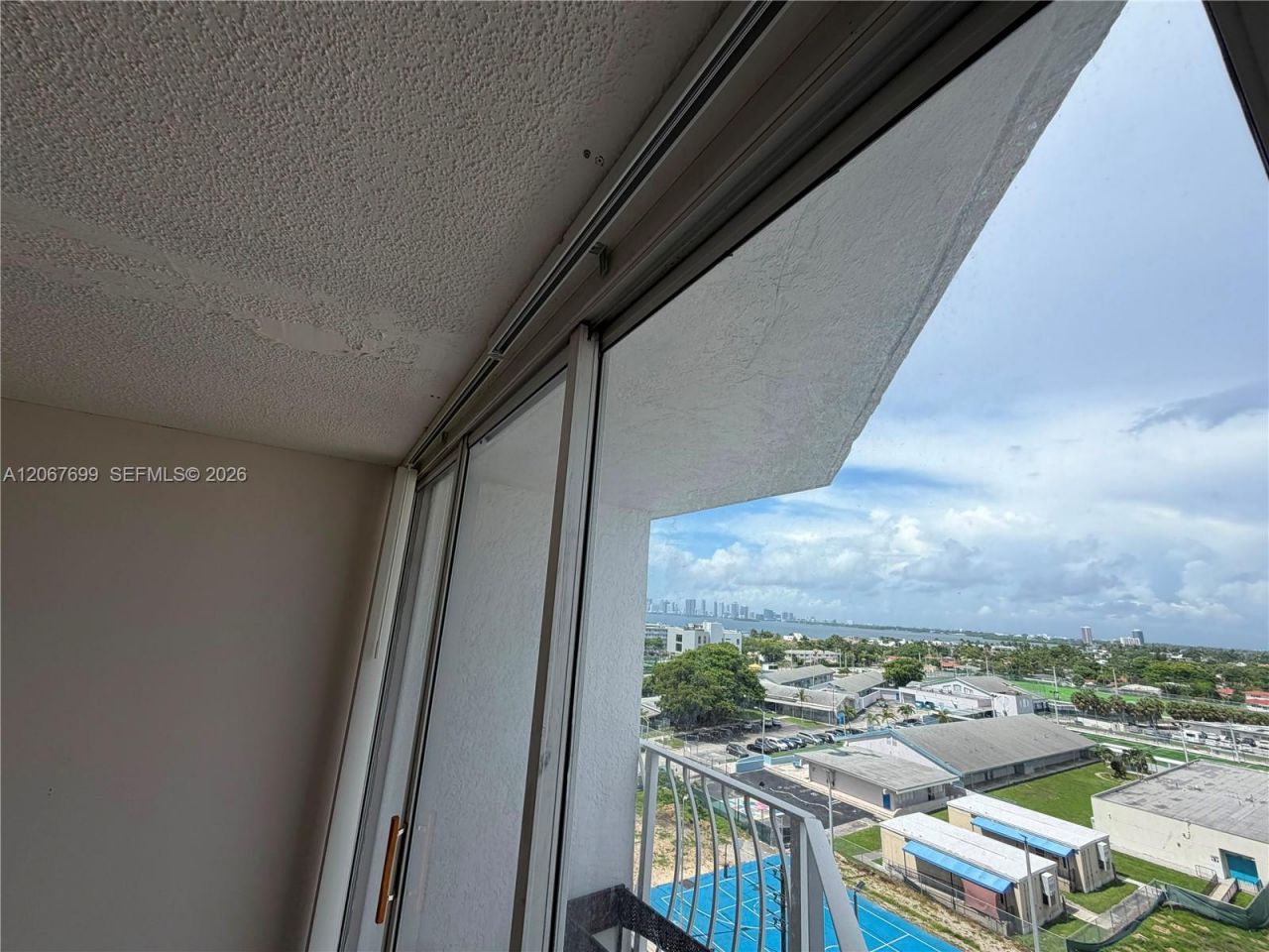 7601 E Treasure Dr , Unit 2220, North Bay Village, FL 33141 Photo