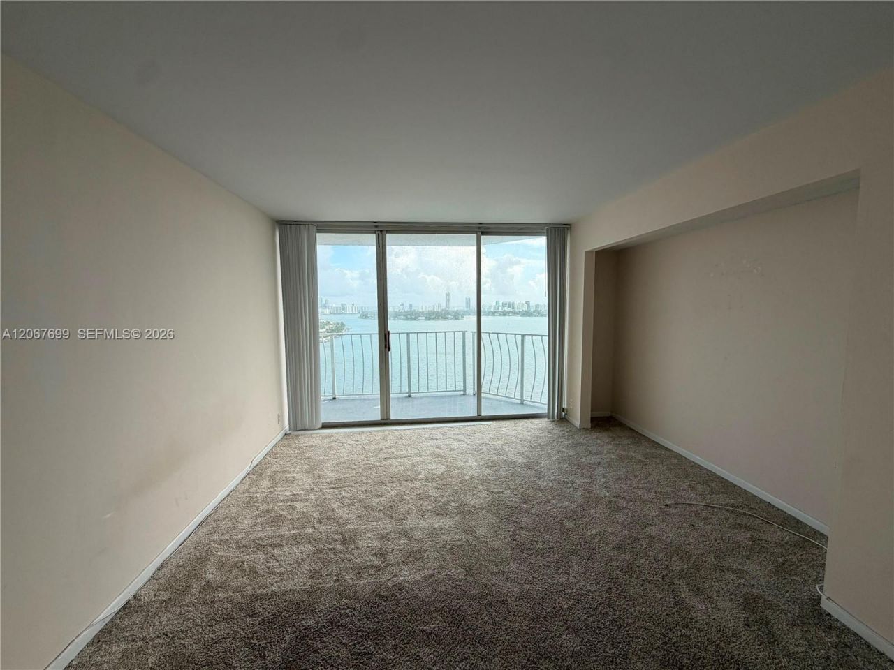 7601 E Treasure Dr , Unit 2220, North Bay Village, FL 33141 Photo