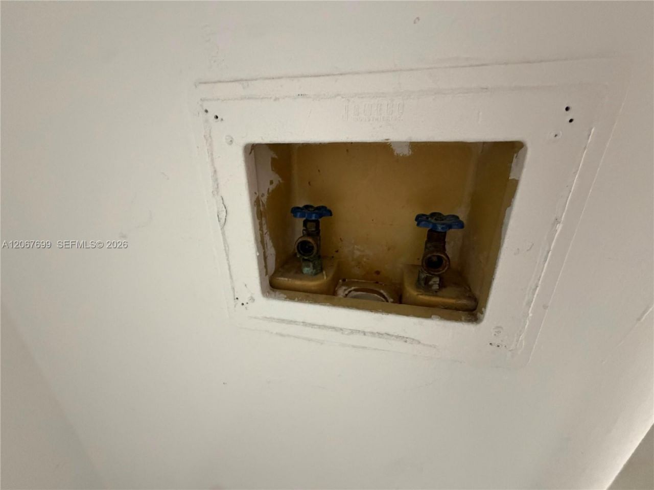 7601 E Treasure Dr , Unit 2220, North Bay Village, FL 33141 Photo