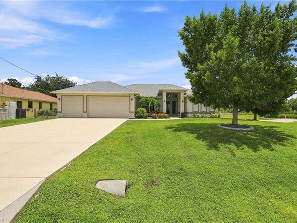1815 NW 28th PL , CAPE CORAL, FL 33993