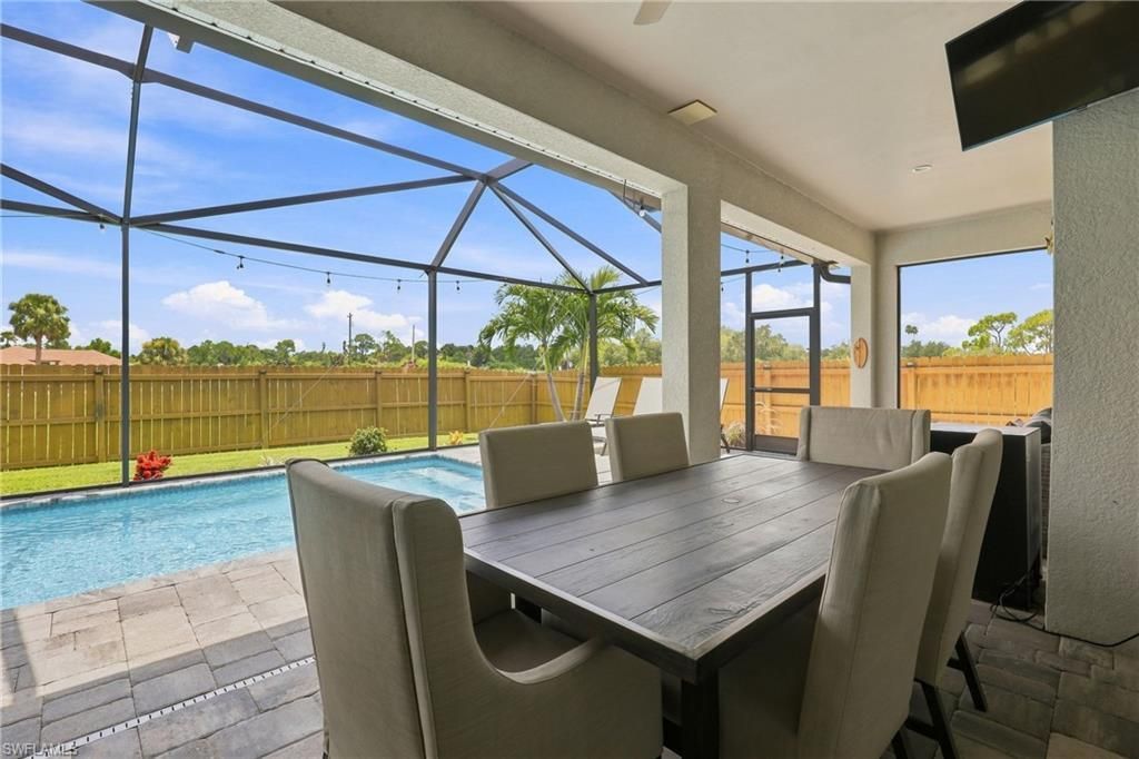 1815 NW 28th Pl, Cape Coral, FL 33993 Photo