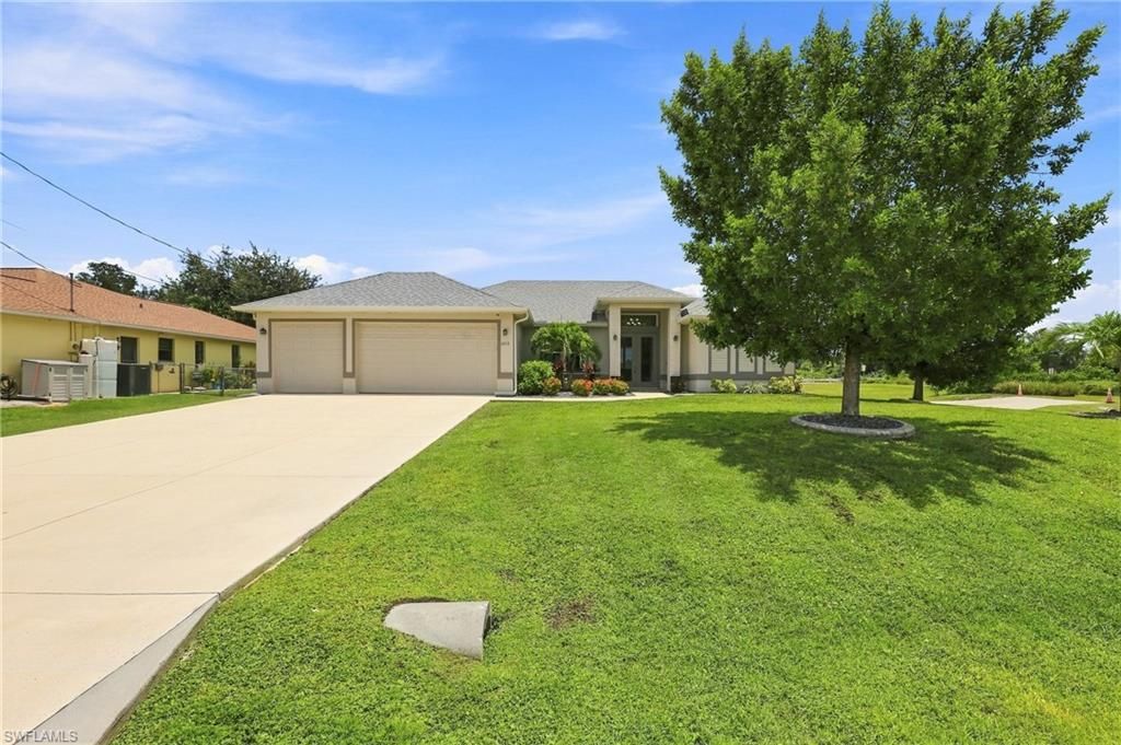 1815 NW 28th Pl, Cape Coral, FL 33993 Photo