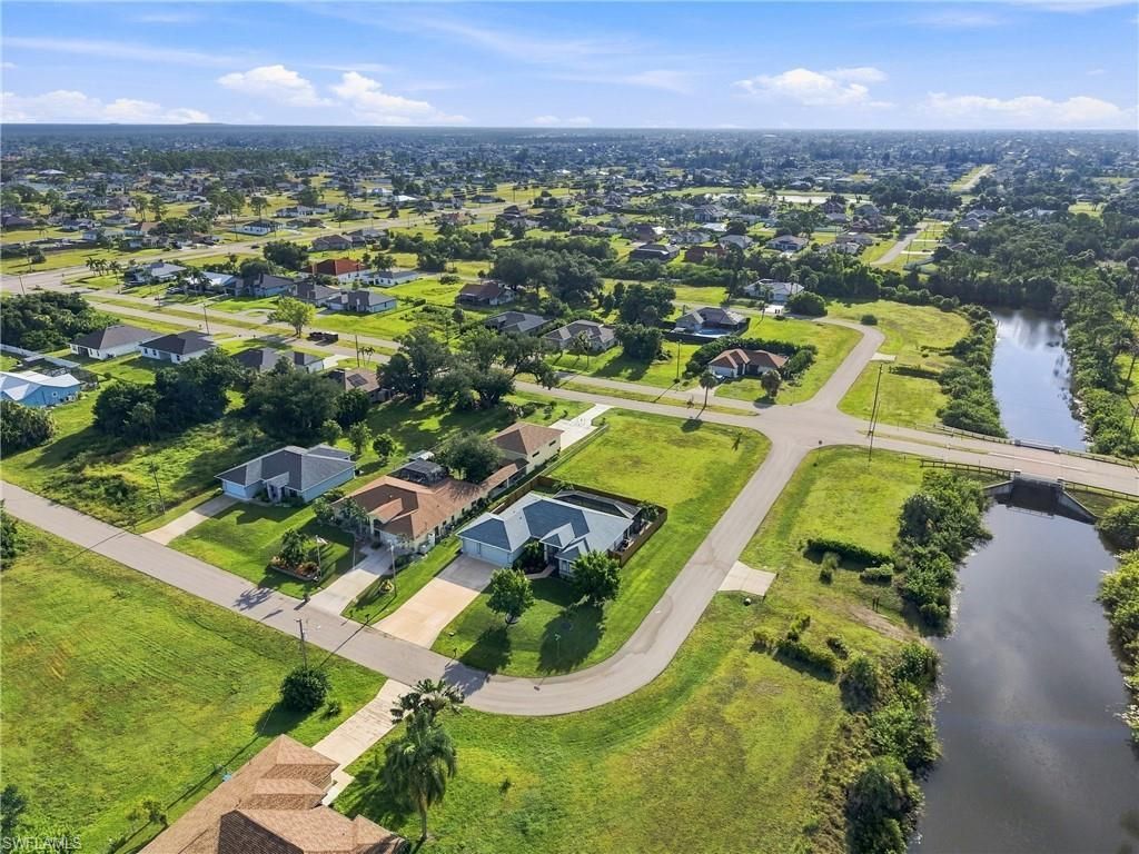 1815 NW 28th Pl, Cape Coral, FL 33993 Photo