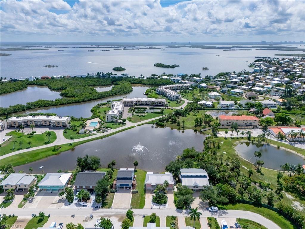 21691/693 Indian Bayou Dr, Fort Myers Beach, FL 33931 Photo