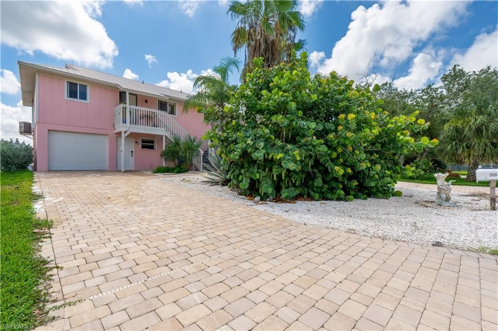 21691/693 Indian Bayou Dr, Fort Myers Beach, FL 33931 Photo