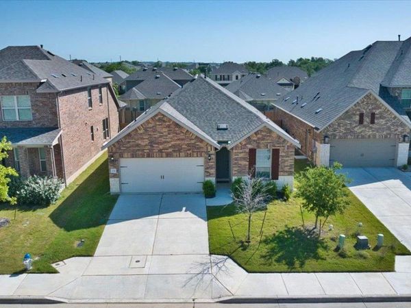 104 Raleigh DR, Georgetown, TX 78633