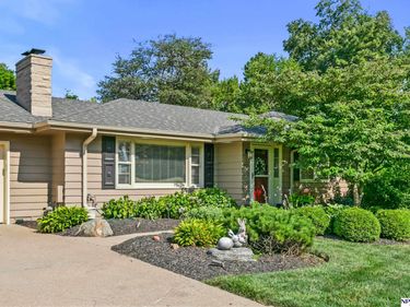 1153 S 96th Street, Omaha, NE 68124