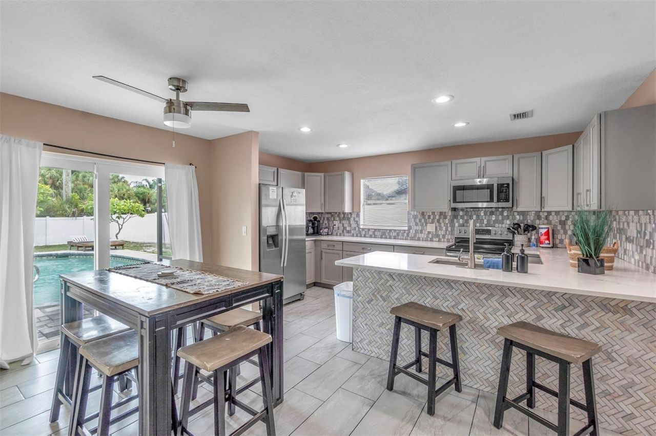 2714 42nd Street W, Bradenton, FL 34205 Photo