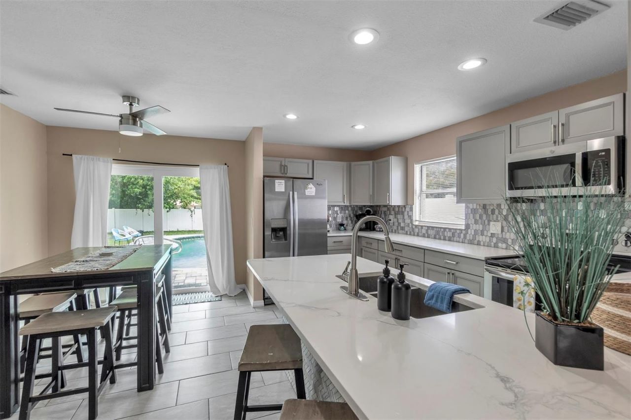 2714 42nd Street W, Bradenton, FL 34205 Photo