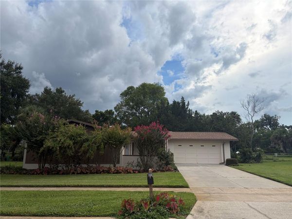 120 LARKWOOD DRIVE , SANFORD, FL 32771