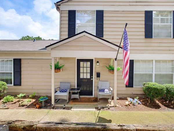 1352 Old Coach Road SW, Marietta, GA 30008
