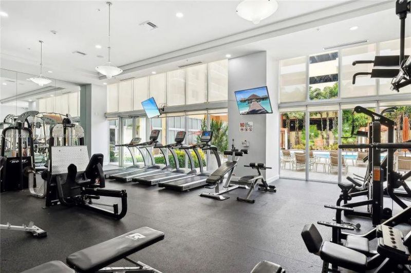 2775 NE 187th Street, Unit 325, Miami, FL 33180 Photo