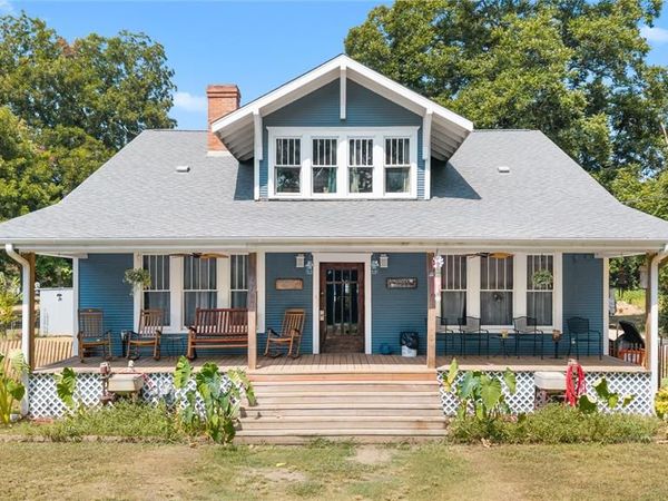 209 Pecan Street, Roxton, TX 75477