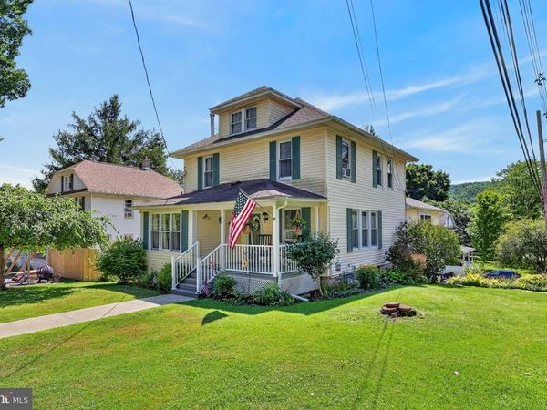 40 OAK STREET, NICHOLSON, PA 18446