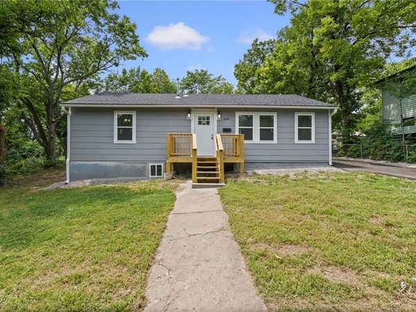 8428 Flora Avenue, Kansas City, MO 64131