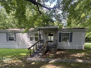1693 US-60 , Ledbetter, KY 42058