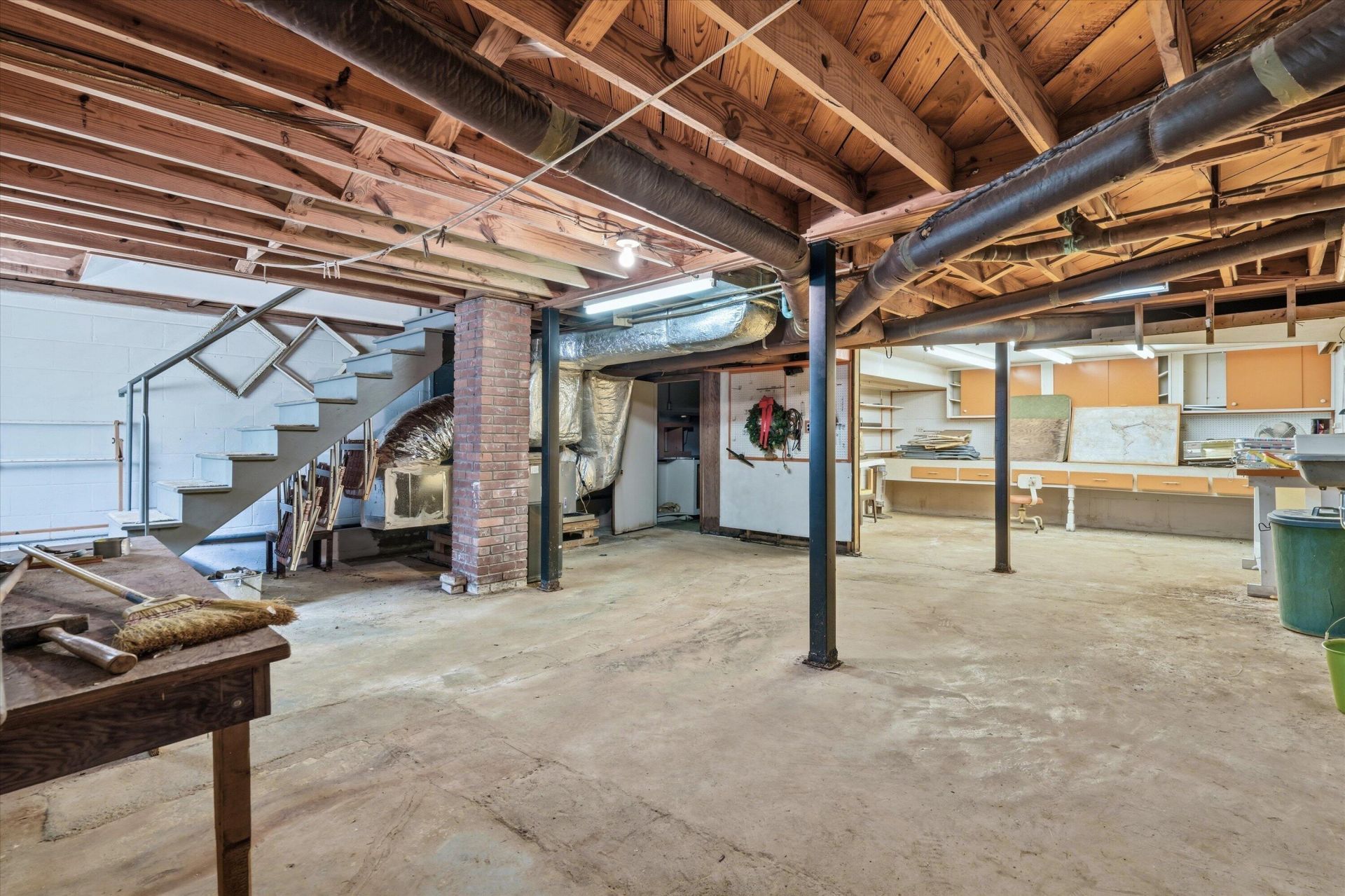 860 N Shem Drive Photo 38