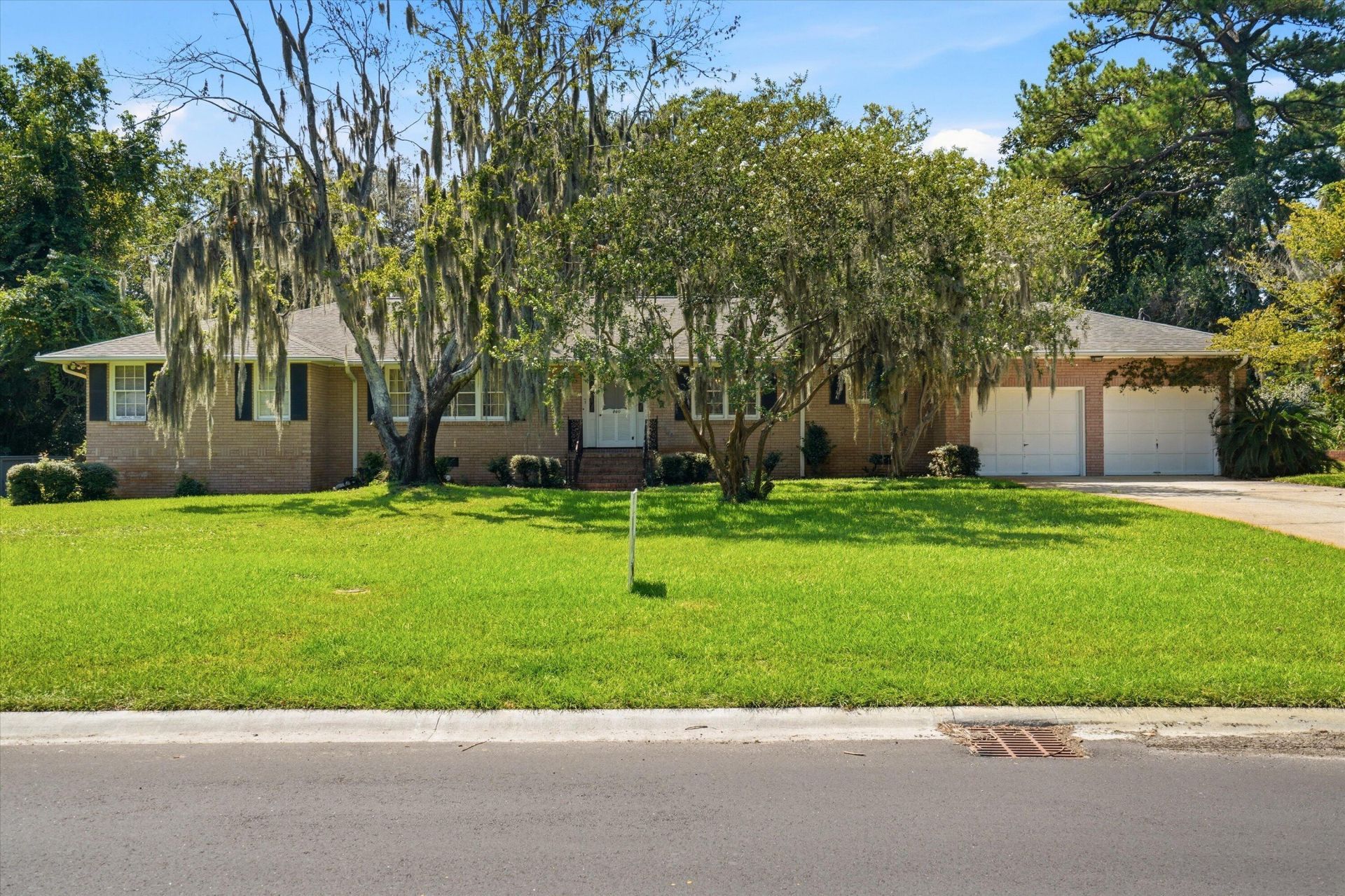 860 N Shem Drive Photo 4