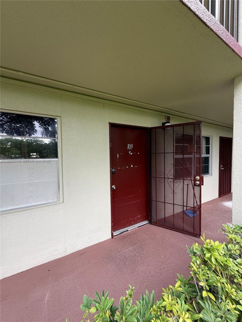 150 150 SW 134th Way, Unit R109, Pembroke Pines, FL 33027 Photo