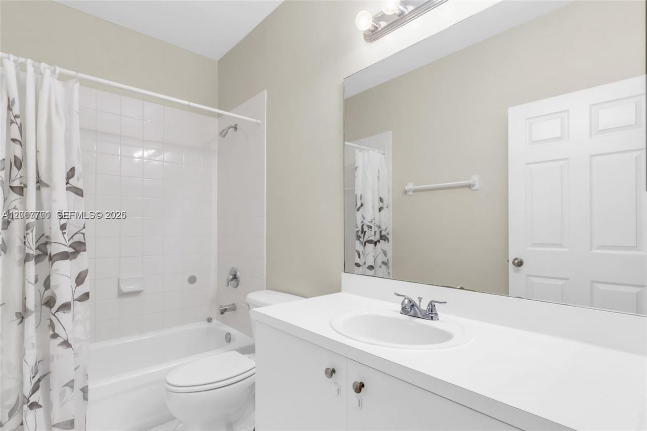 1395 NE 33rd Ave , Unit 206-26, Homestead, FL 33033 Photo