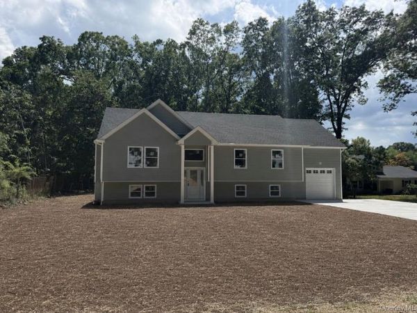 6 Scout Trail , Ridge, NY 11961