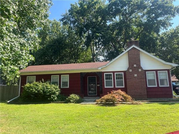 103 E 12th Street, Higginsville, MO 64037