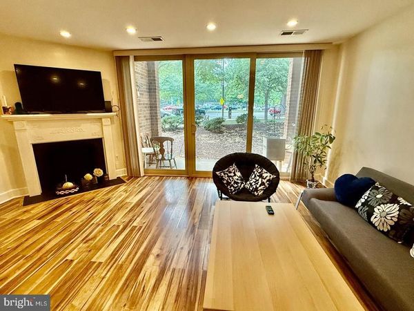 1605 S HAYES STREET, Unit 1, ARLINGTON, VA 22202