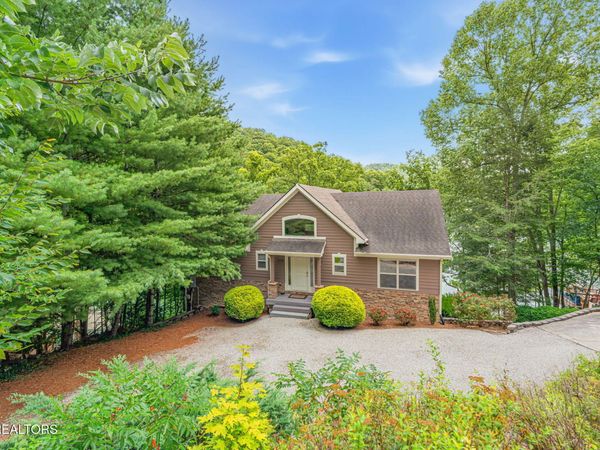 678 Waterfront Tr, LaFollette, TN 37766