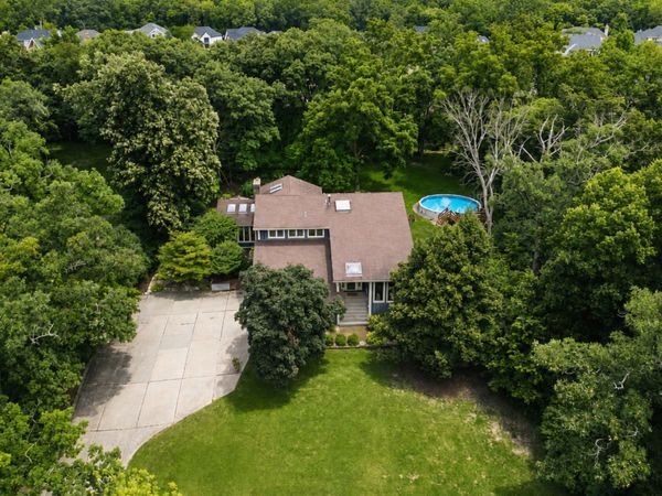 16244 Bluff Road , Lemont, IL 60439