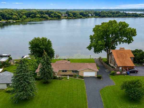 36897 N Nathan Hale Drive , Lake Villa, IL 60046